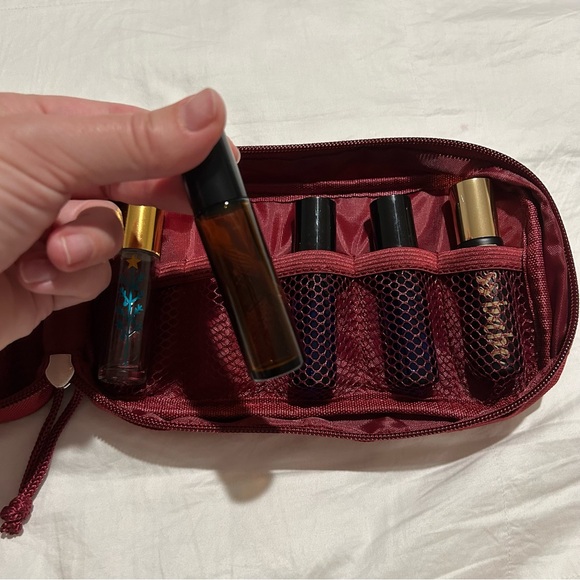 Young Living Zipper Pouch/Roller Ball Kit - Picture 8 of 10